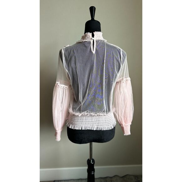AIZA Sheer Pink Victorian Floral Appliqué Sheer Puff Sleeve Blouse One Size - Picture 6 of 7